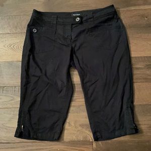 White House / Black Market black Capri pants